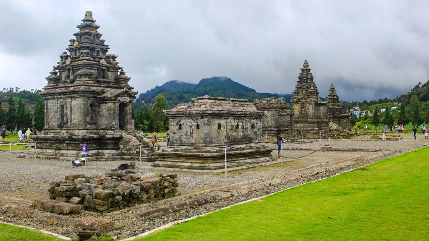 daya tarik dataran tinggi Dieng resmi menjadi Geopark Nasional