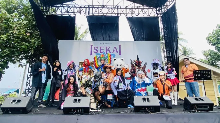 temu kangen di event lari Isekai Run dengan cosplayer