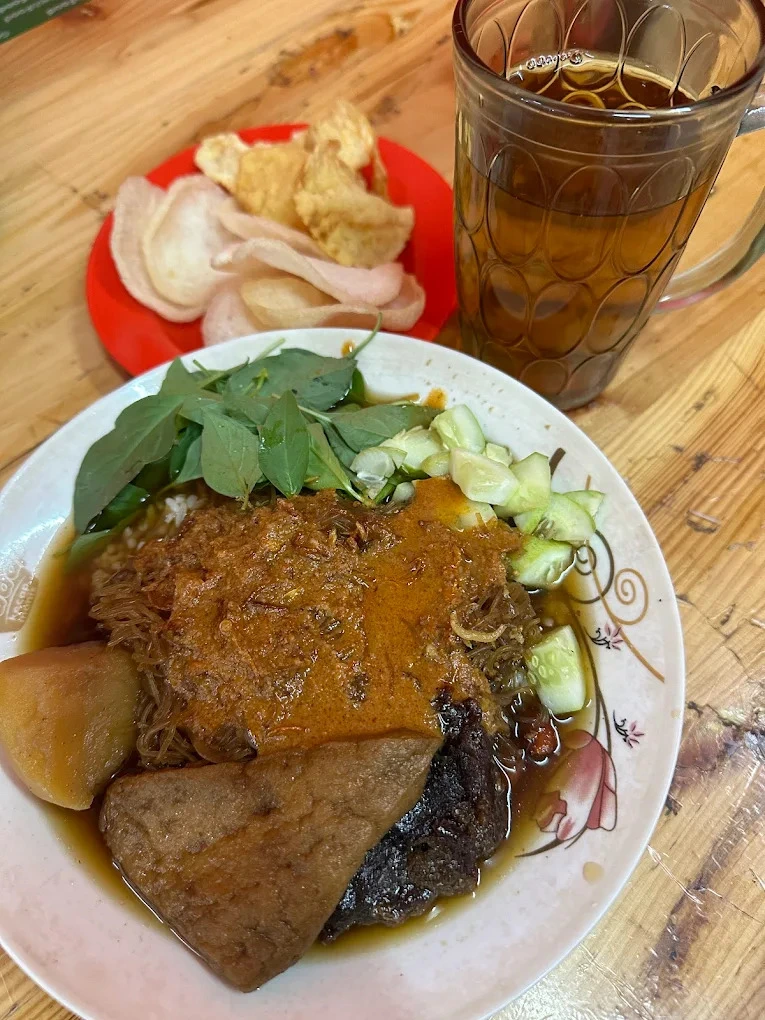 nasi ulam emak haji tempat kuliner di BSD Tangerang