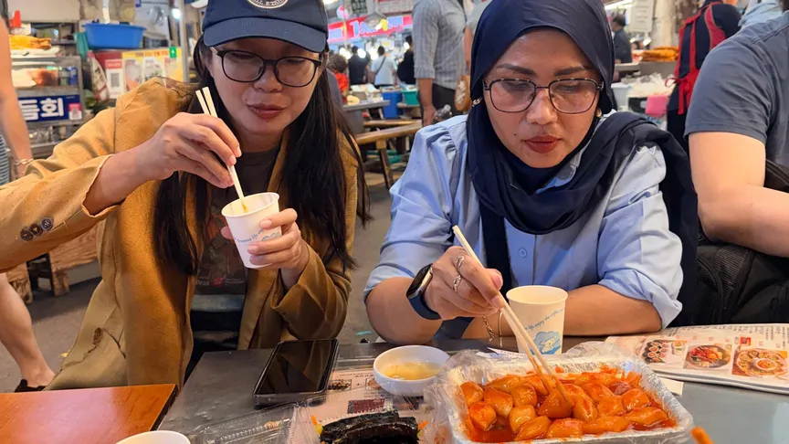 jam operasional Gwanjang Market Korea Selatan