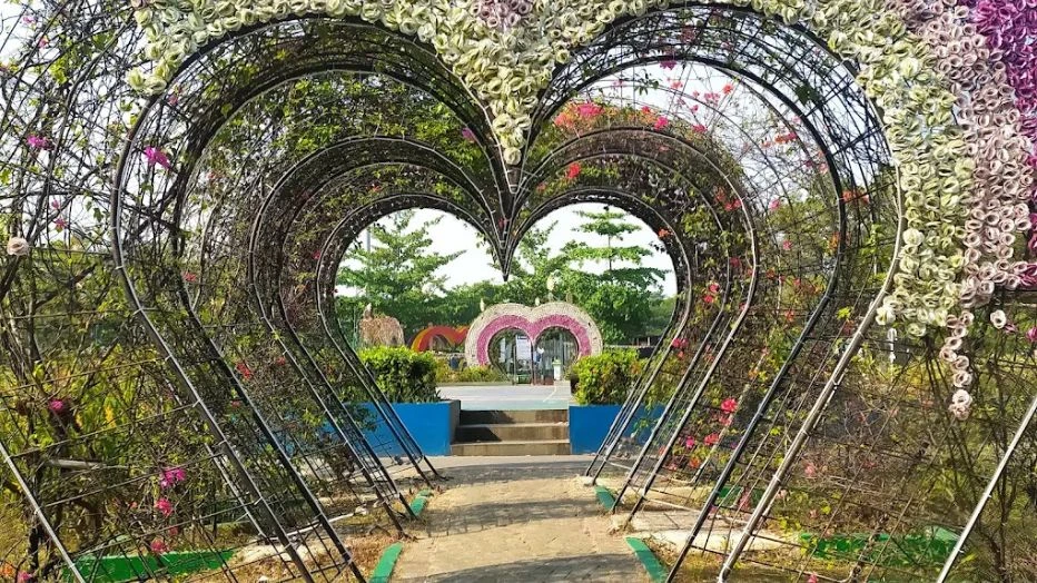 Taman Sehati Stadion Wibawa Mukti CIkarang