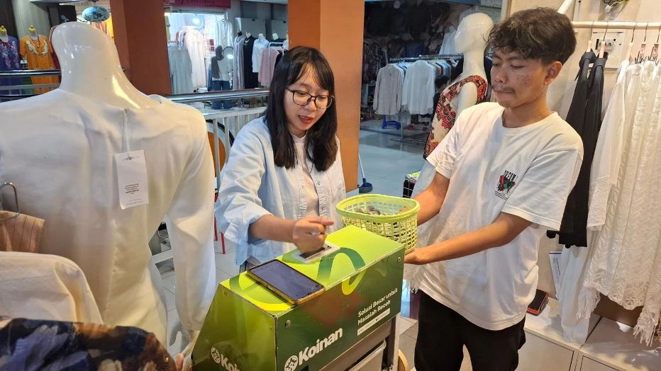 Tukar uang receh di Pasar Mayestik Jakarta