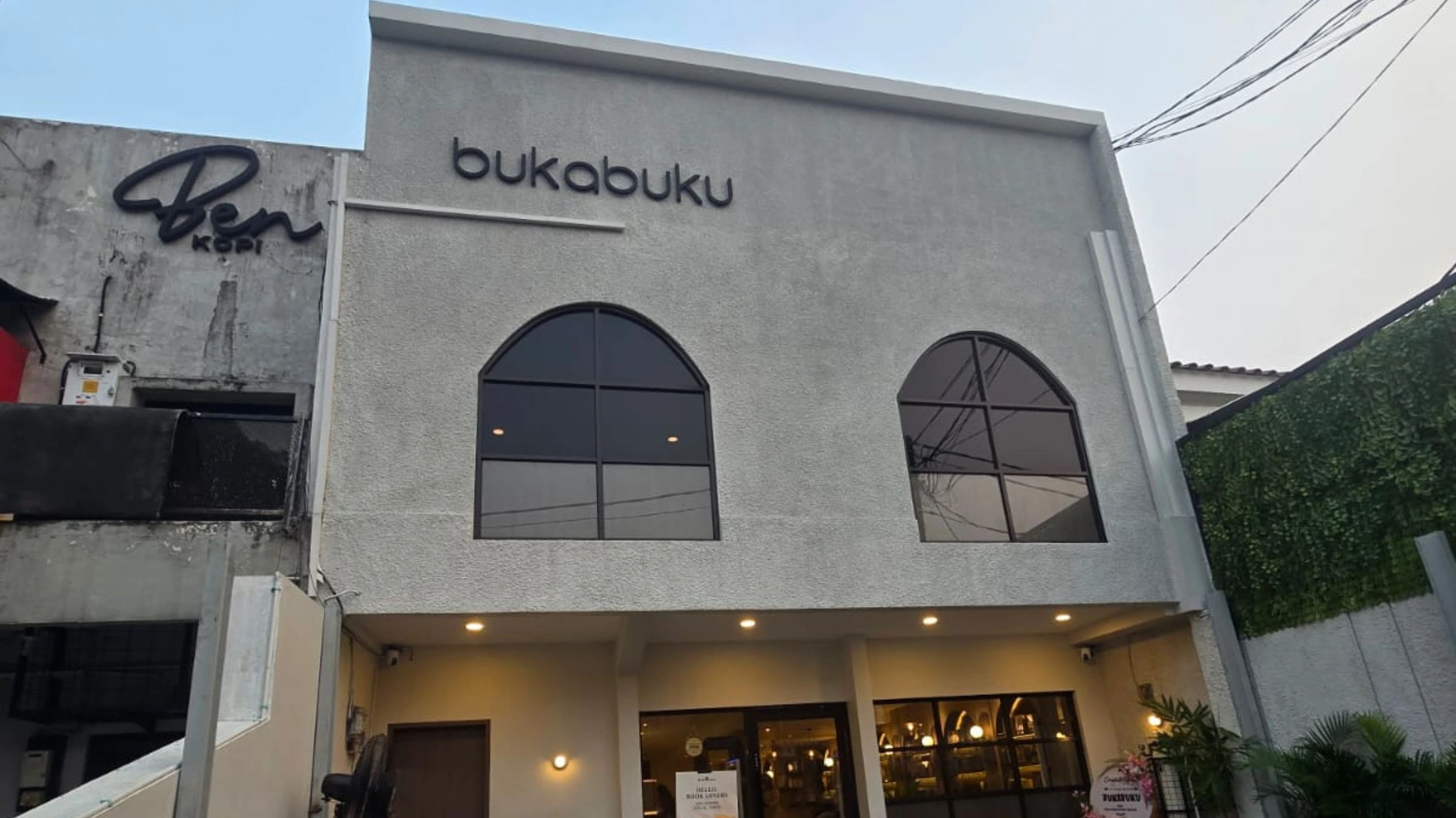 work from cafe di BukaBuku Tebet Jakarta