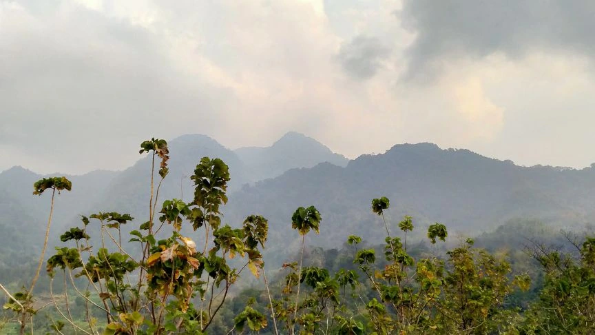 pemandangan gunung tilu cimara kuningan Jawa Barat
