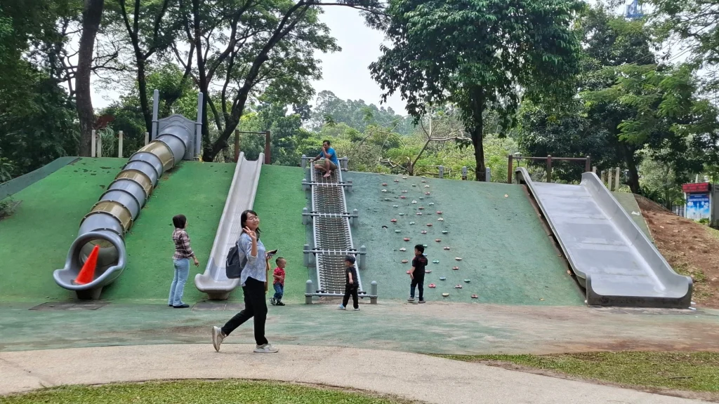 playground ramah anak di taman tebet