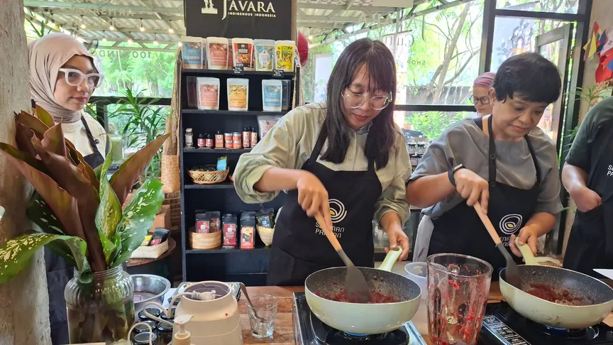 selai dari bunga rosella
